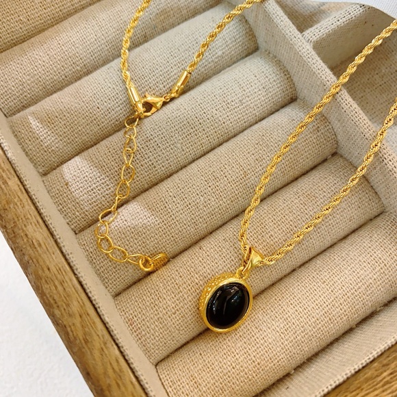 💎24K Gold Necklace*Black Onyx Necklace*Vintage Necklace *Gold Vermeil Necklace - Picture 4 of 4